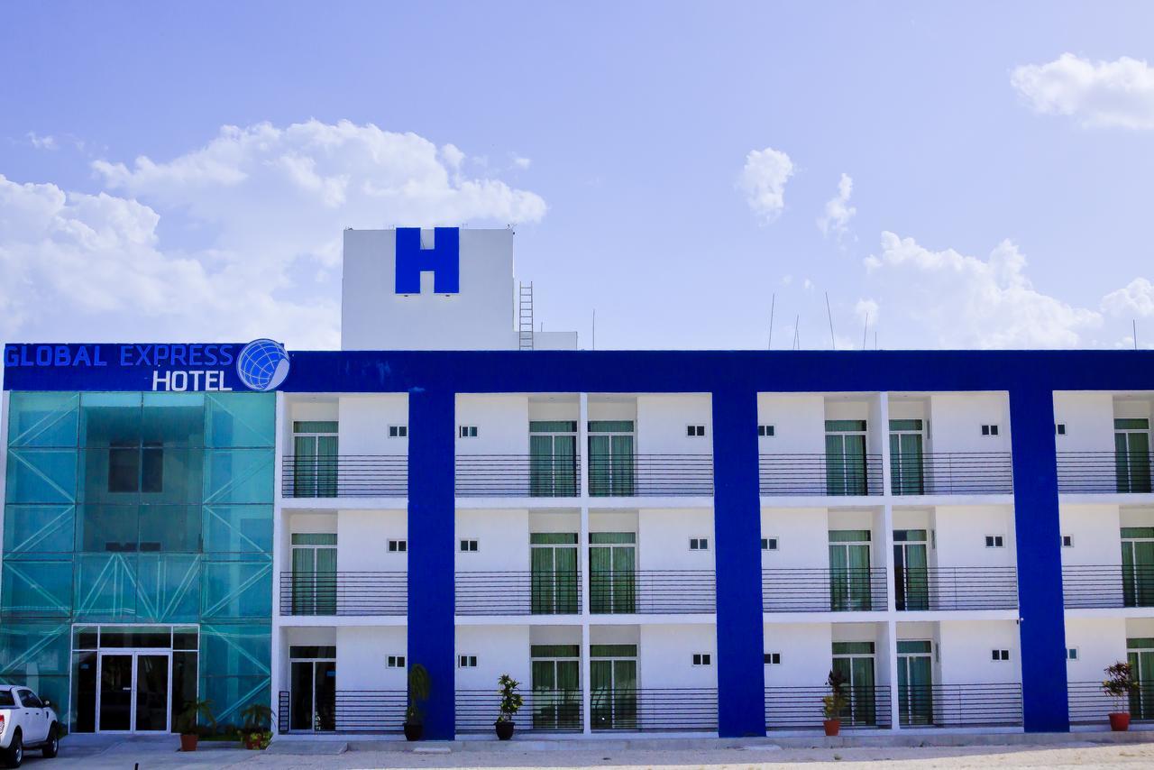 Global Express Hotel Escárcega Exterior foto