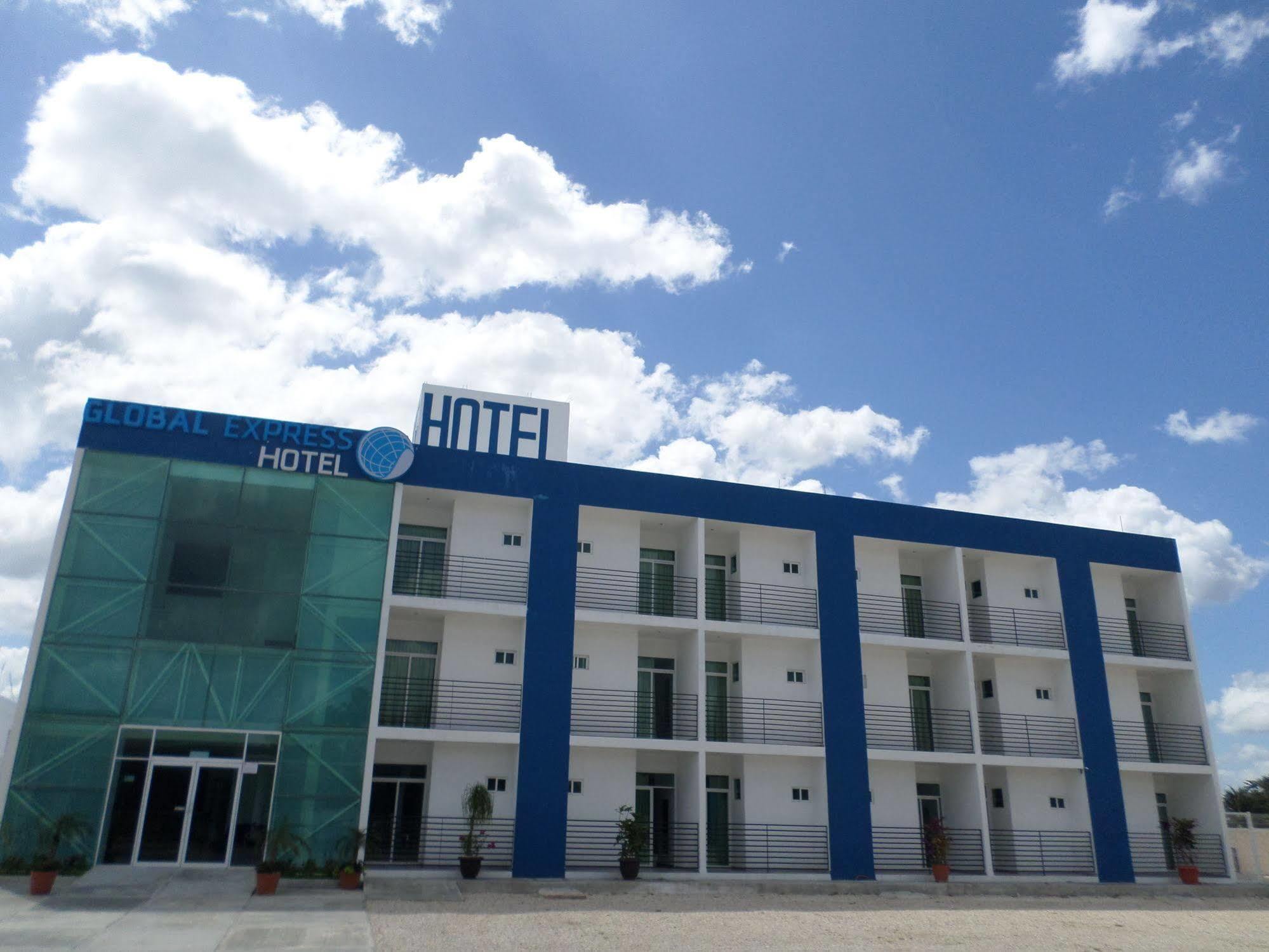 Global Express Hotel Escárcega Exterior foto