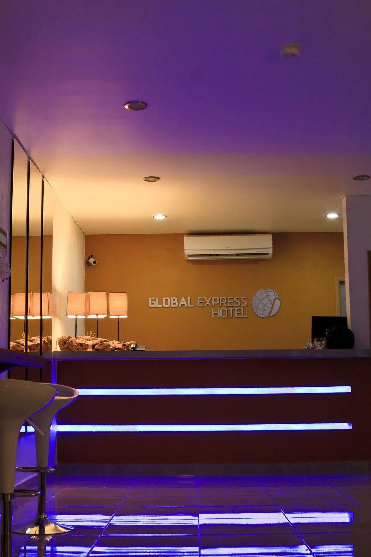 Global Express Hotel Escárcega Exterior foto